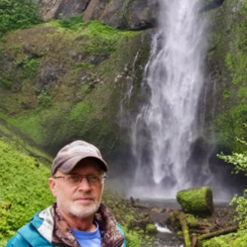 Woody at Multnomah Falls